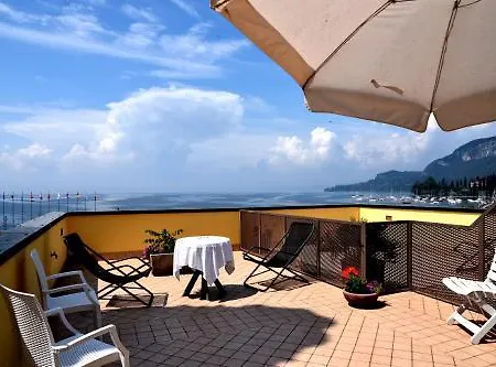 Ristorante Miralago 3* גארדה